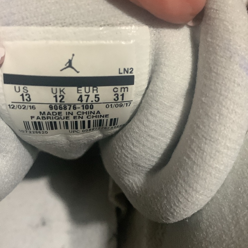 Jordan’s Athletics Shoes - Picture 10 of 10